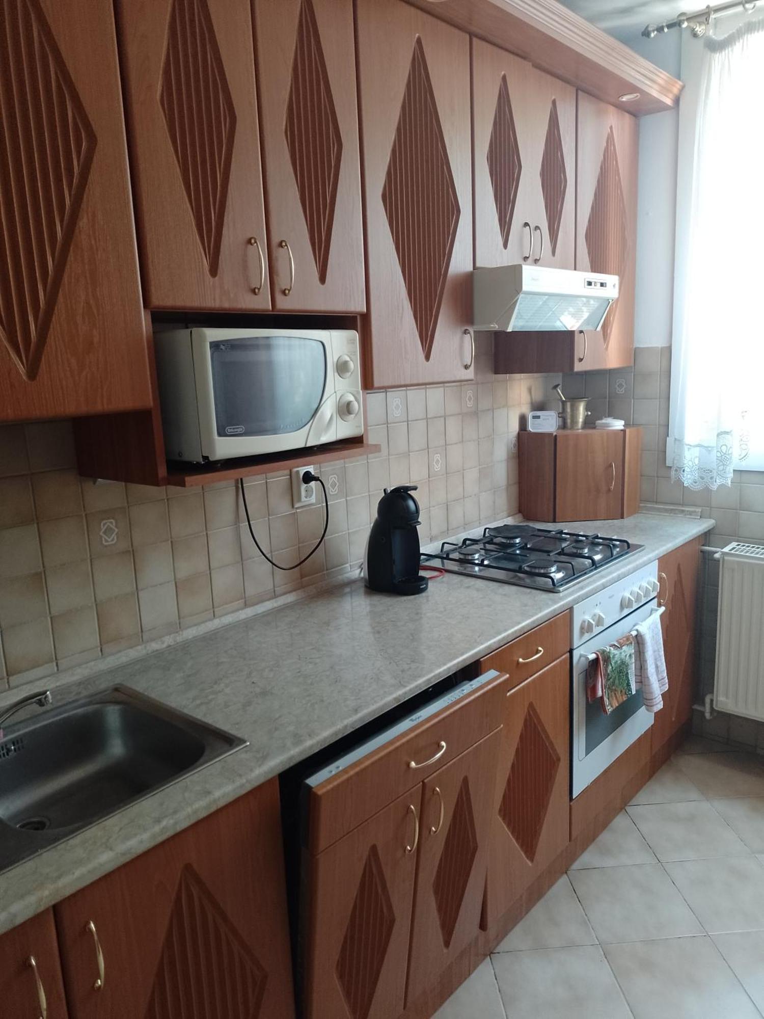 Belvarosi Classic Apartman 85 Square Meters Szombathely Bagian luar foto